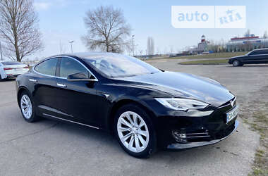 Ліфтбек Tesla Model S 2018 в Черкасах