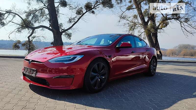 Лифтбек Tesla Model S 2021 в Киеве