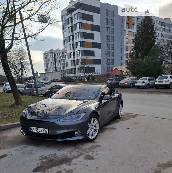 Лифтбек Tesla Model S 2020 в Львове