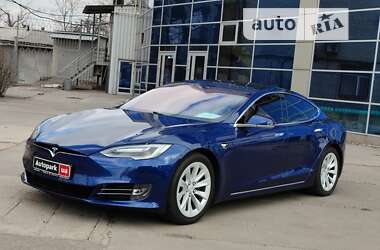 Лифтбек Tesla Model S 2017 в Харькове
