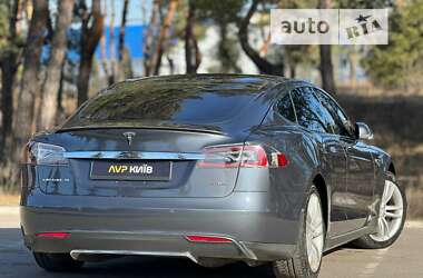 Лифтбек Tesla Model S 2014 в Киеве