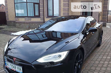 Ліфтбек Tesla Model S 2015 в Сумах