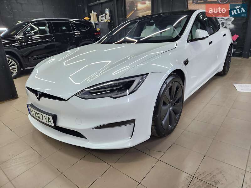 Лифтбек Tesla Model S 2021 в Киеве