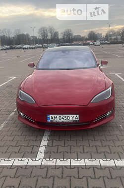 Ліфтбек Tesla Model S 2015 в Житомирі