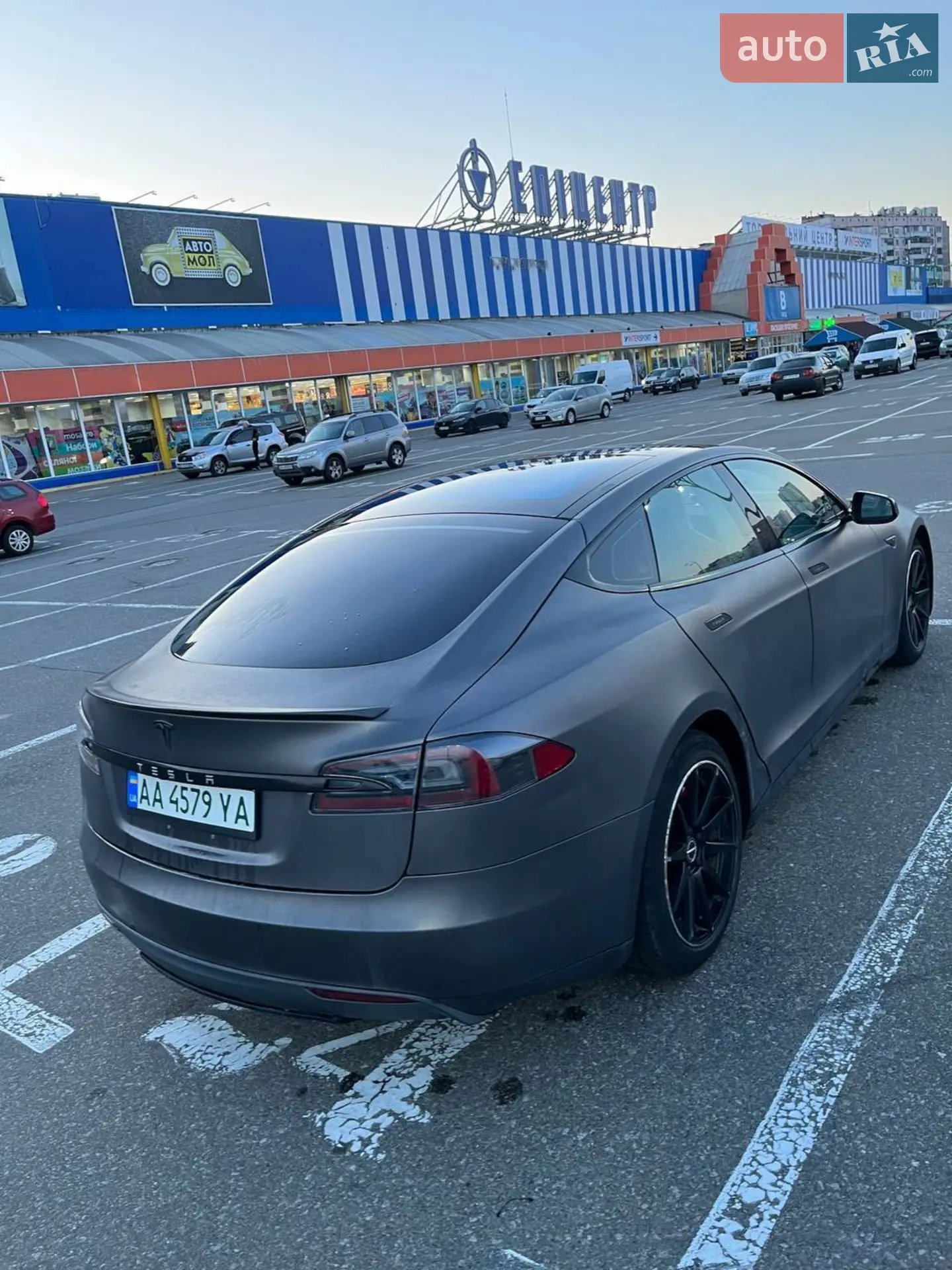 2015 Tesla Model S - мініатюра 8