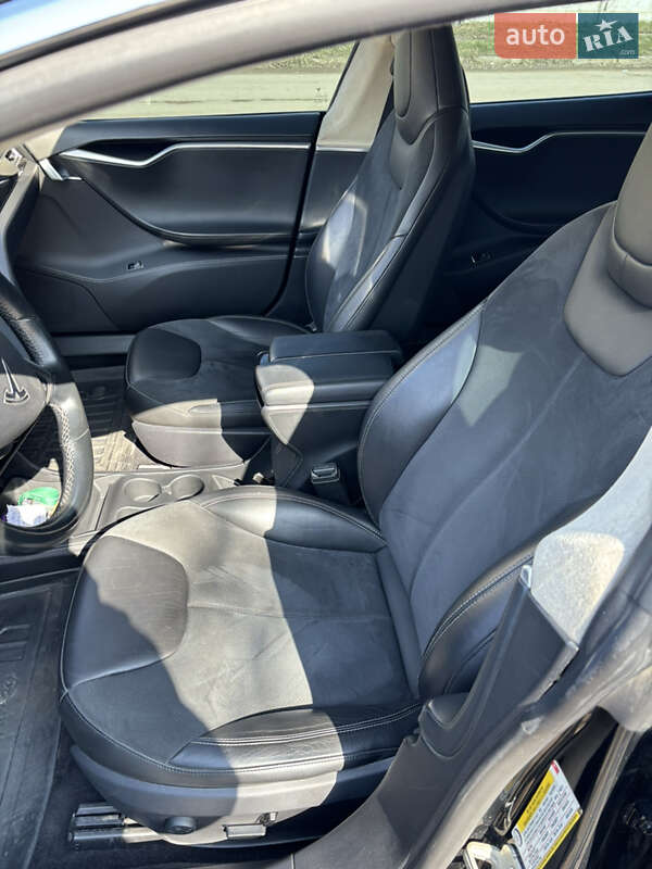 Лифтбек Tesla Model S 2014 в Ивано-Франковске