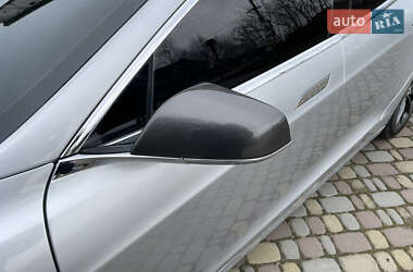 Лифтбек Tesla Model S 2017 в 
