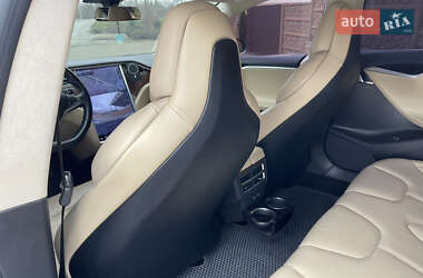 Лифтбек Tesla Model S 2017 в 