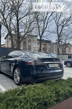 Лифтбек Tesla Model S 2013 в Ирпене