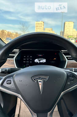 Лифтбек Tesla Model S 2017 в Киеве