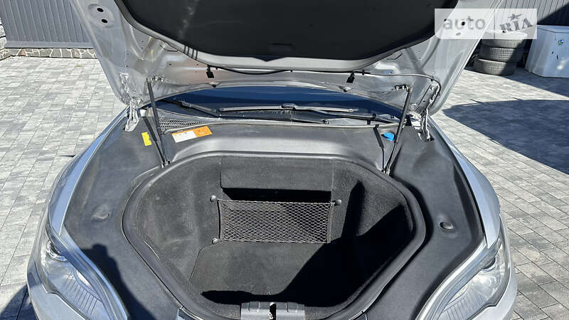 Лифтбек Tesla Model S 2013 в Рогатине