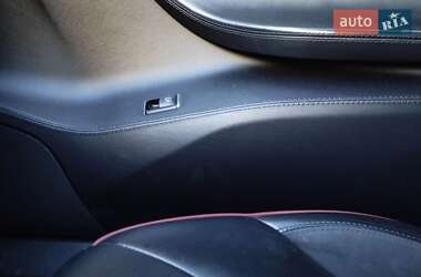Ліфтбек Tesla Model S 2013 в Львові