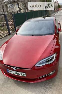 Лифтбек Tesla Model S 2017 в Тернополе