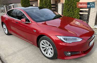 Лифтбек Tesla Model S 2017 в Любомле