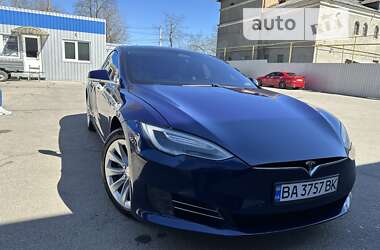 Лифтбек Tesla Model S 2017 в Кропивницком