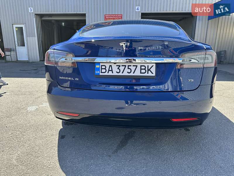 Лифтбек Tesla Model S 2017 в Кропивницком фото 8 Лифтбек Tesla Model S 2017 в Кропивницком