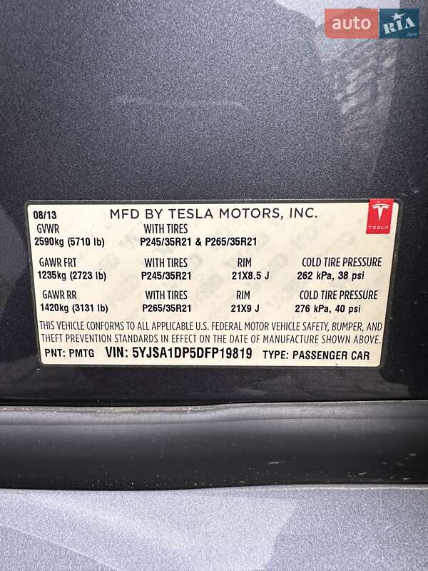 Лифтбек Tesla Model S 2013 в Черновцах