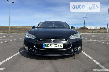 Ліфтбек Tesla Model S 2013 в Рівному