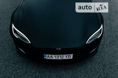 Лифтбек Tesla Model S 2023 в Одессе