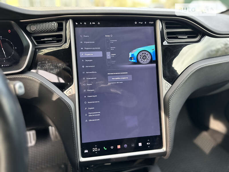 Ліфтбек Tesla Model S 2018 в Львові