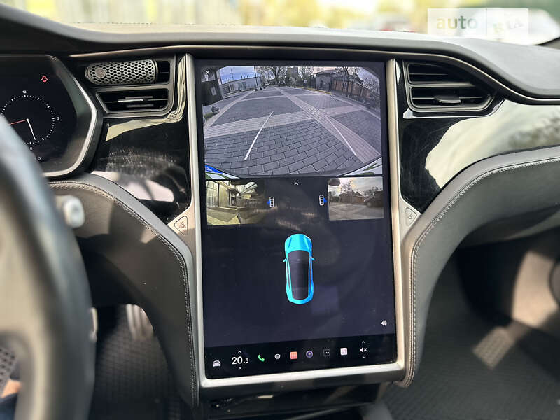 Лифтбек Tesla Model S 2018 в Львове