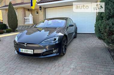 Ліфтбек Tesla Model S 2018 в Полтаві