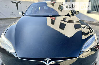 Лифтбек Tesla Model S 2016 в Виннице