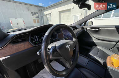 Лифтбек Tesla Model S 2018 в Буче