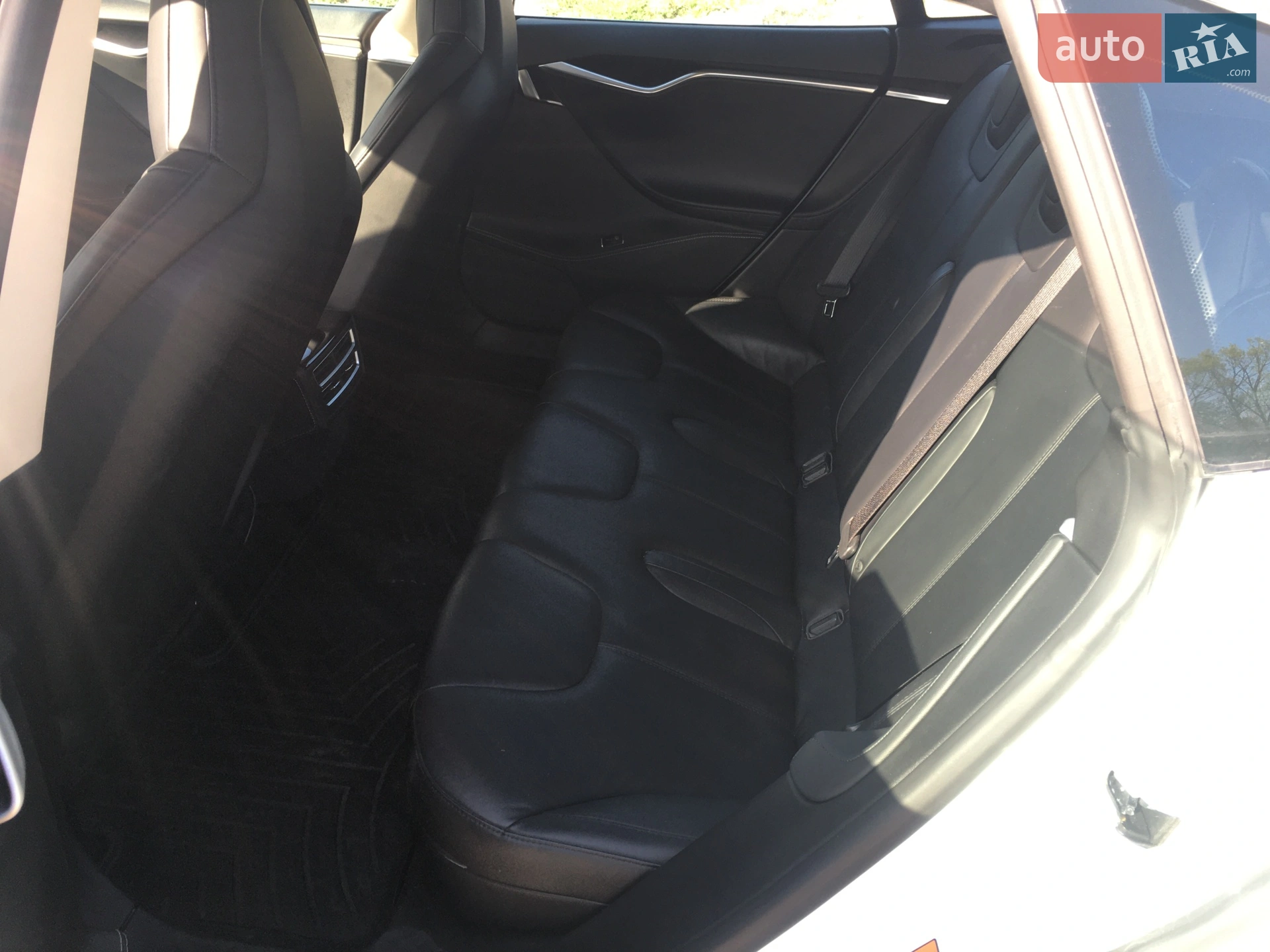 2014 Tesla Model S - мініатюра 18