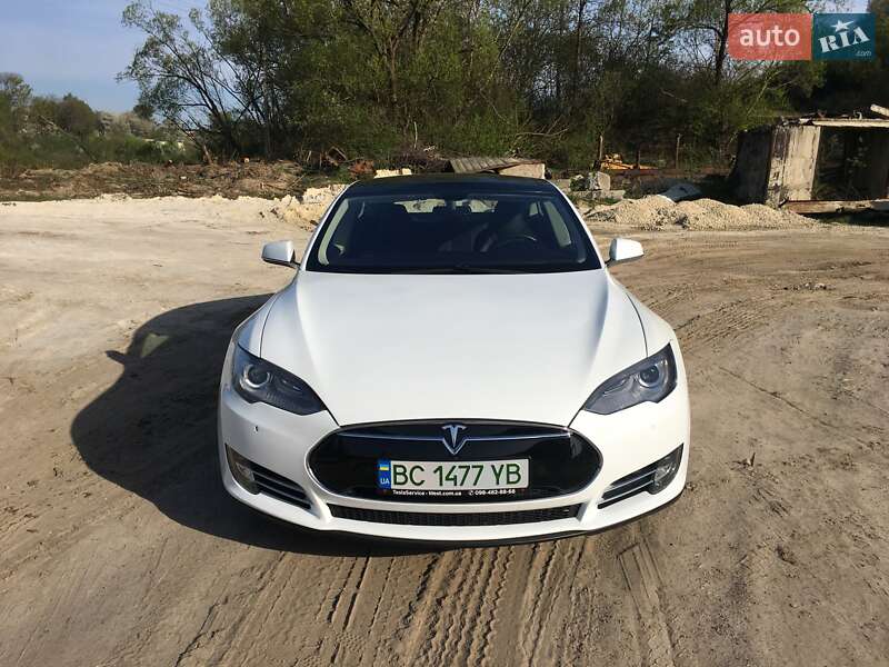 Ліфтбек Tesla Model S 2014 в Перемишлянах фото 7 Ліфтбек Tesla Model S 2014 в Перемишлянах