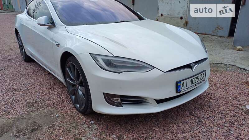 Ліфтбек Tesla Model S 2020 в Києві фото 3 Ліфтбек Tesla Model S 2020 в Києві