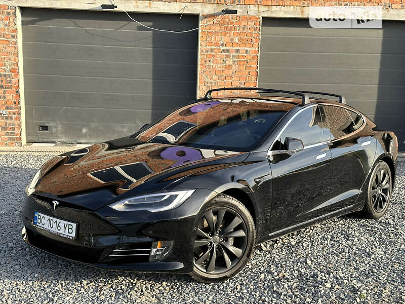 Лифтбек Tesla Model S 2020 в Дрогобыче