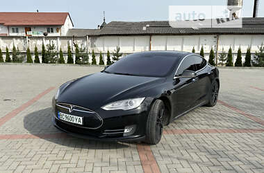 Лифтбек Tesla Model S 2014 в Золочеве