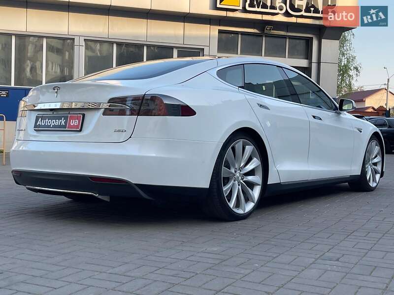 Лифтбек Tesla Model S 2015 в Одессе