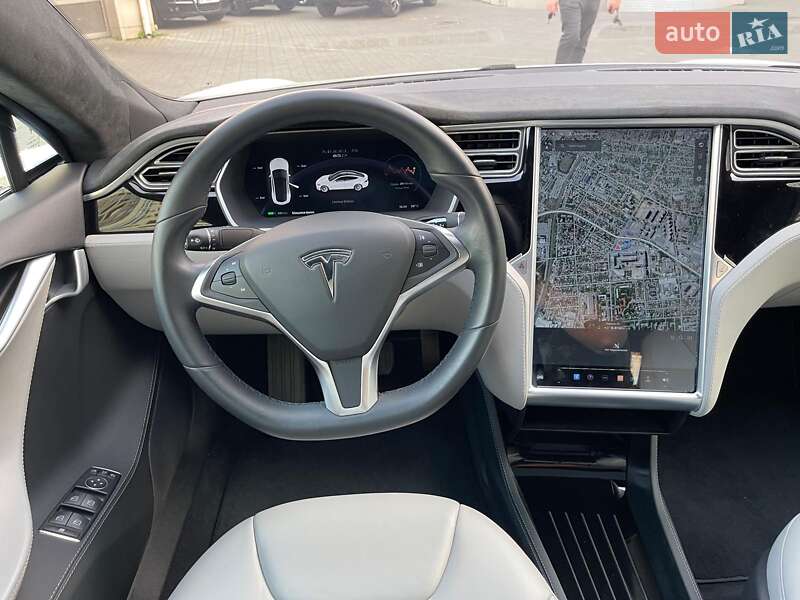 Лифтбек Tesla Model S 2015 в Одессе
