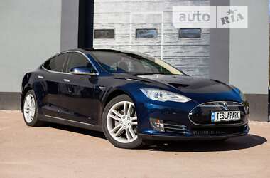 Лифтбек Tesla Model S 2014 в Киеве