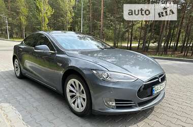 Ліфтбек Tesla Model S 2013 в Києві