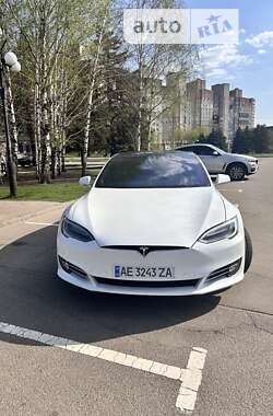 Хетчбек Tesla Model S 2016 в Кривому Розі