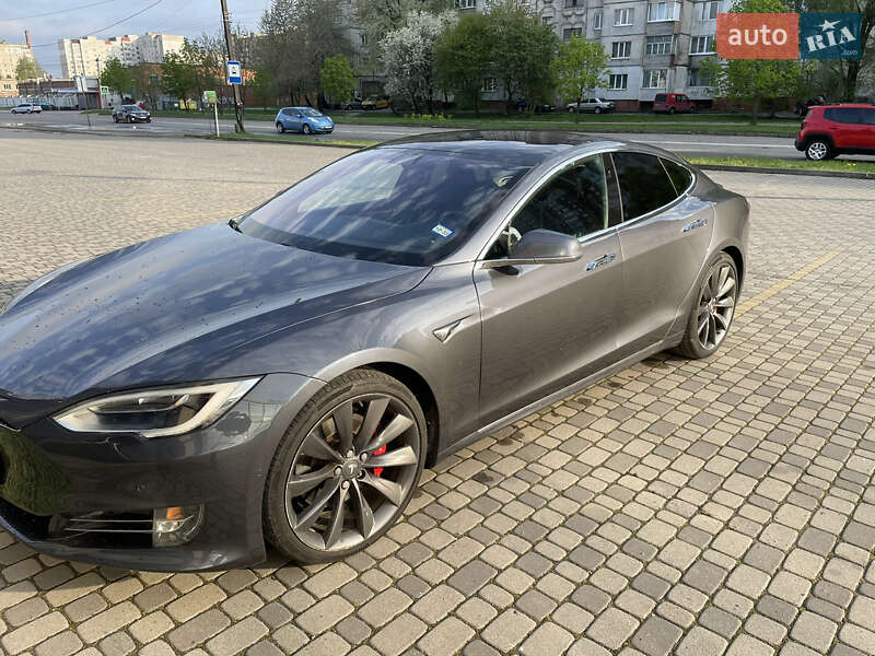Лифтбек Tesla Model S 2017 в Хмельницком фото 6 Лифтбек Tesla Model S 2017 в Хмельницком