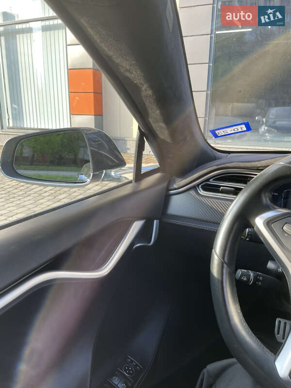 Лифтбек Tesla Model S 2017 в Хмельницком фото 19 Лифтбек Tesla Model S 2017 в Хмельницком