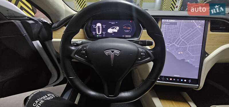 Ліфтбек Tesla Model S 2018 в Харкові