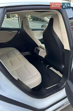 Ліфтбек Tesla Model S 2018 в Києві