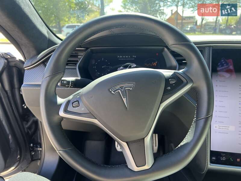 Лифтбек Tesla Model S 2019 в Ивано-Франковске