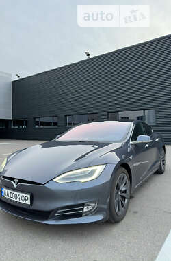 Лифтбек Tesla Model S 2020 в Киеве