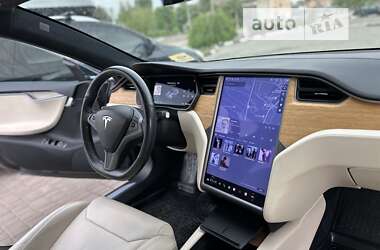 Ліфтбек Tesla Model S 2019 в Кривому Розі