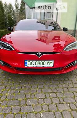 Лифтбек Tesla Model S 2017 в Трускавце