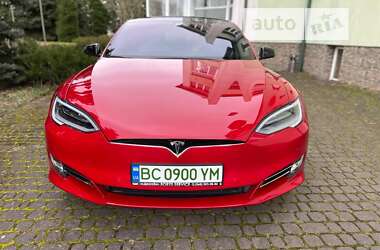 Лифтбек Tesla Model S 2017 в Трускавце