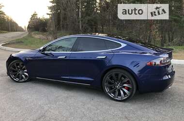 Ліфтбек Tesla Model S 2016 в Одесі