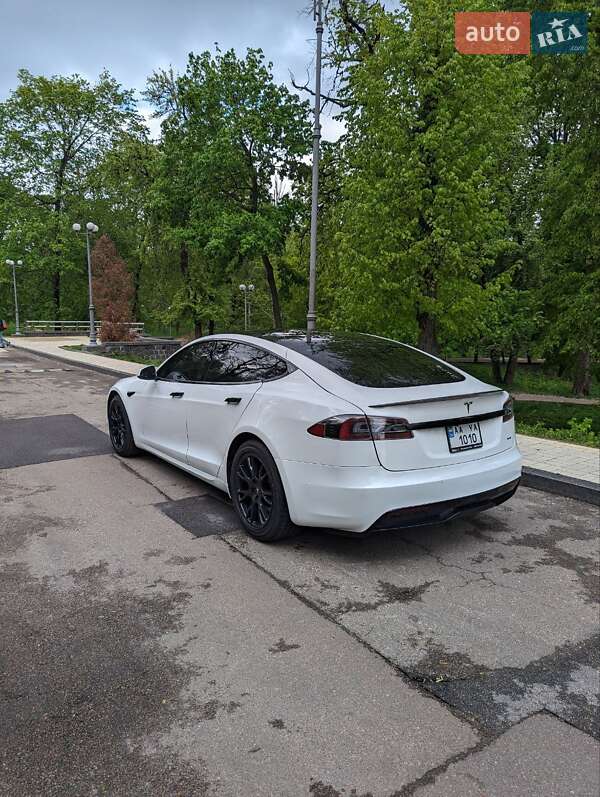 Ліфтбек Tesla Model S 2021 в Києві