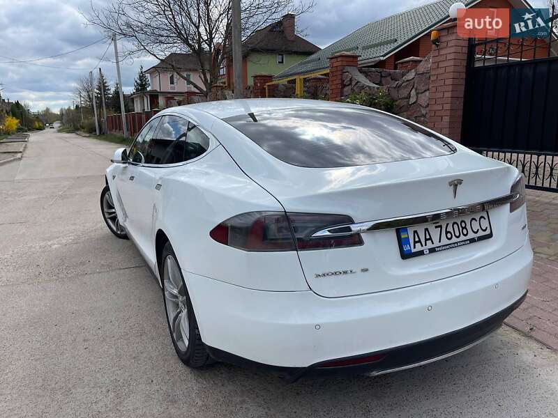 Ліфтбек Tesla Model S 2014 в Києві фото 3 Ліфтбек Tesla Model S 2014 в Києві